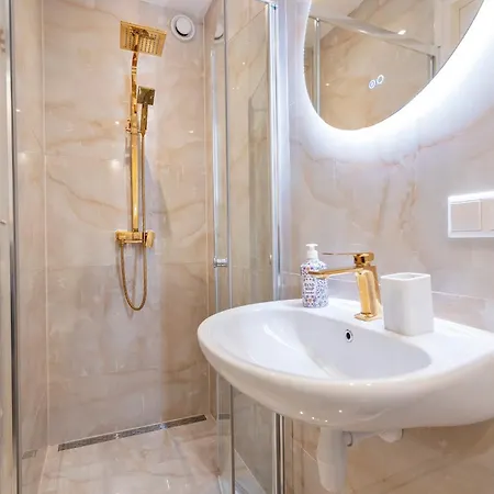 Oak & Linde *